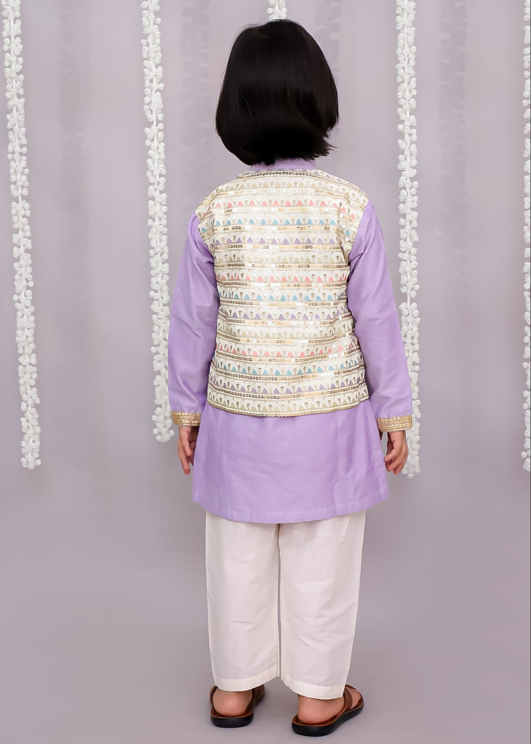 Lavender Kurta Embroidery With Off White Pyjama Set
