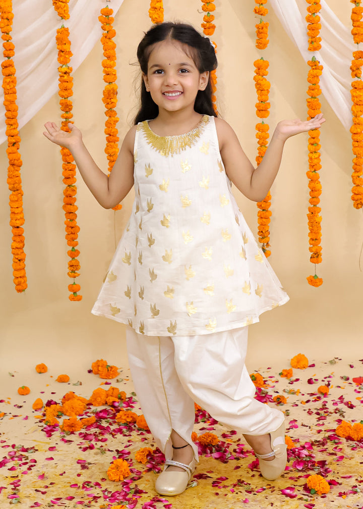 Mishti Off White Bird Printed Kurta With Dhoti Set