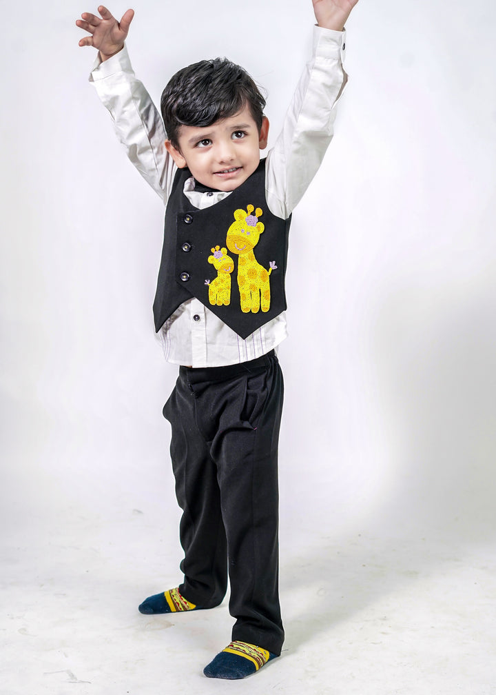 Black And White Giraffe Detailed Waistcoat With Pintuck Shirt Set