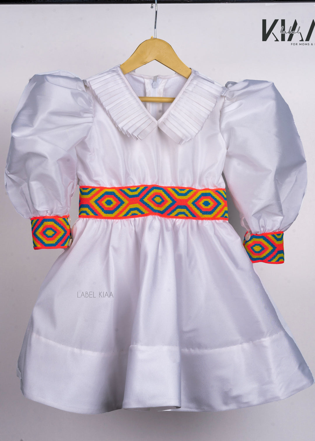 White Pleated With Neon Elastic Waist Collar Dress