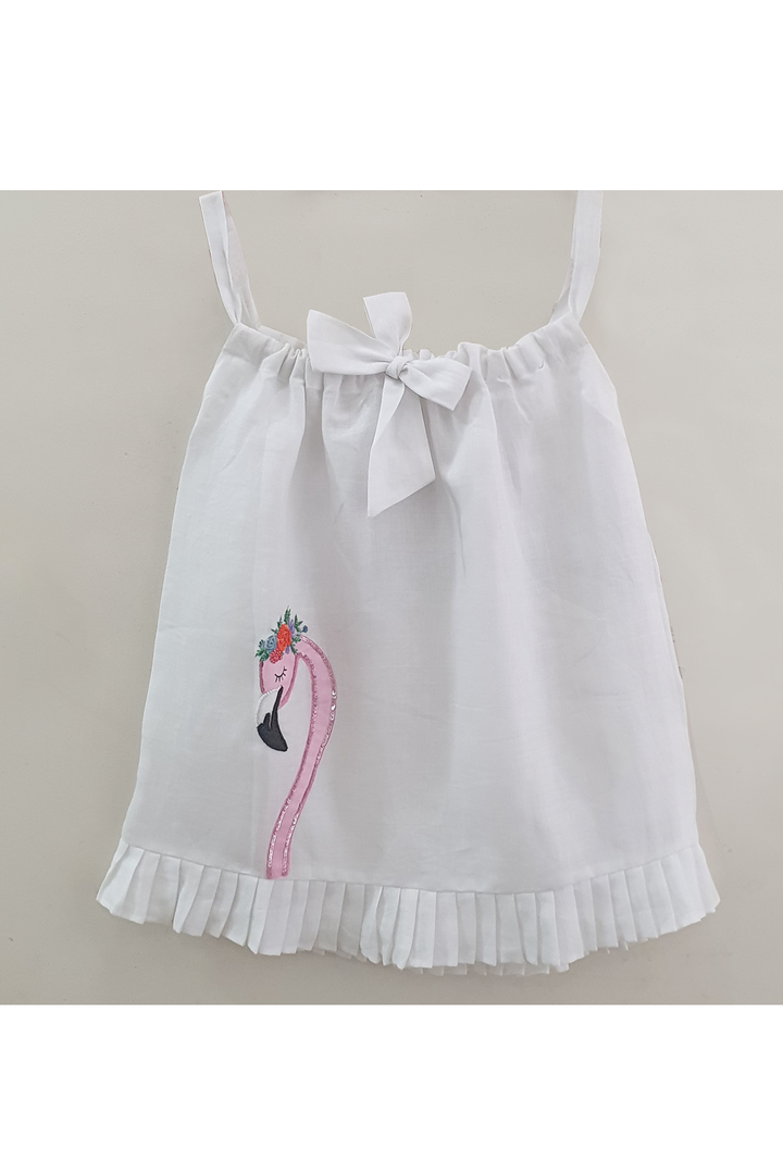 Stylemylo offers a wide range of kids dresses online including Frocks for kids, jumpsuits for kids, skirt top dresses for kids.