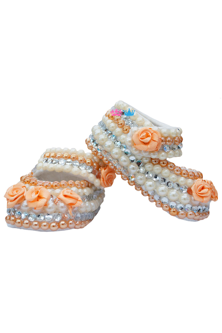 Peach Flower With 3 Different Pearl Shoes