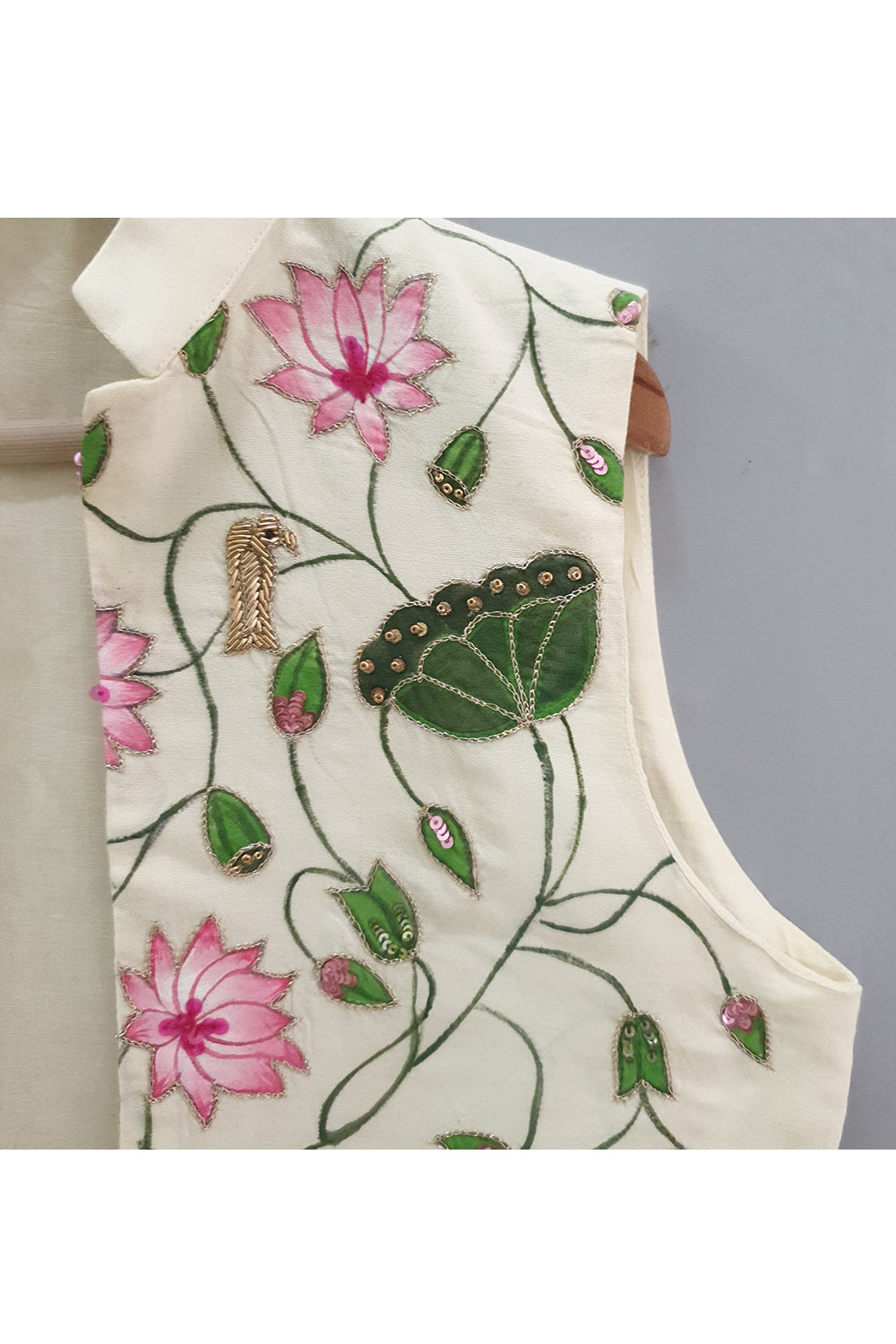 Off white lotus hand painted bandi