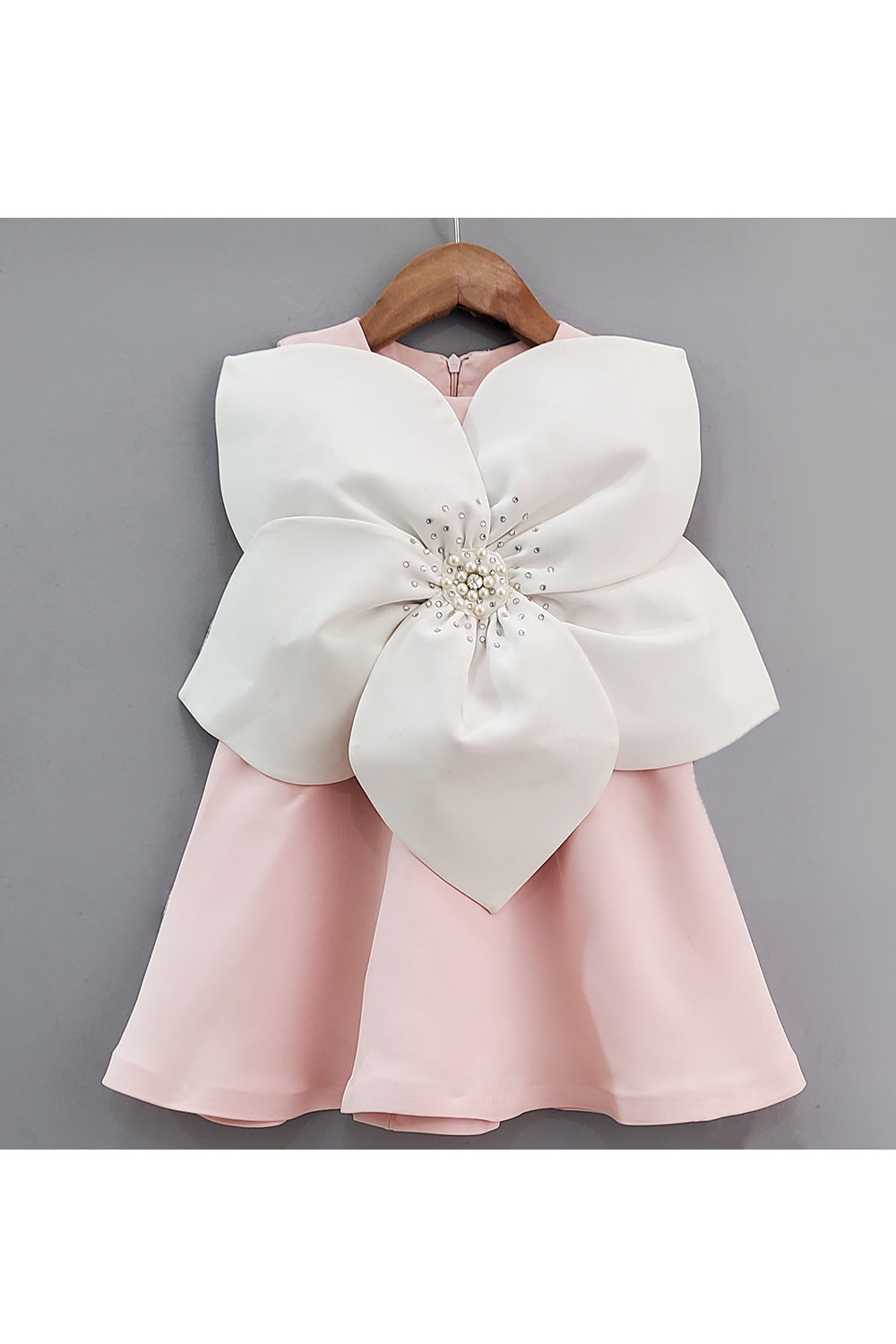 White Flower Embellished Sleeveless Dress