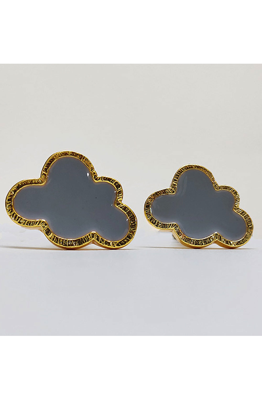 Cloud Brass Knobs