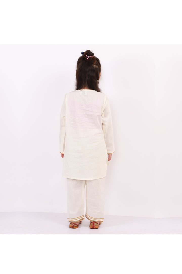 Off White Holi Hand Yoke Embroidered Kurta With Pyjama