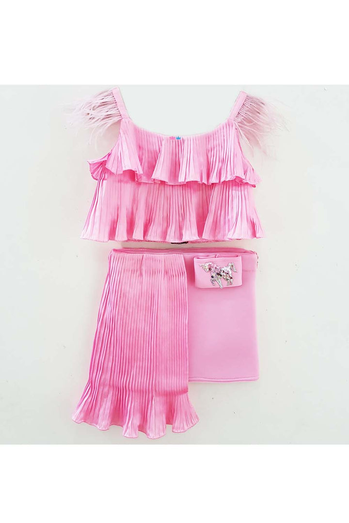 Stylemylo offers a wide range of kids dresses online including Frocks for kids, jumpsuits for kids, skirt top dresses for kids.