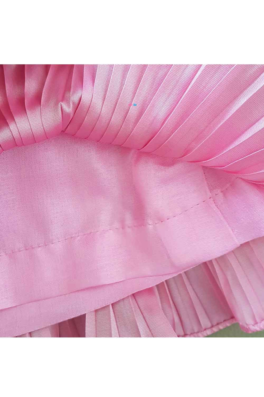 Pink flared top and unicorn short skirt! Stylemylo offers a wide range of kids dresses online including Frocks for kids, jumpsuits for kids, skirt top dresses for kids. Call at 9599342065 for more details.