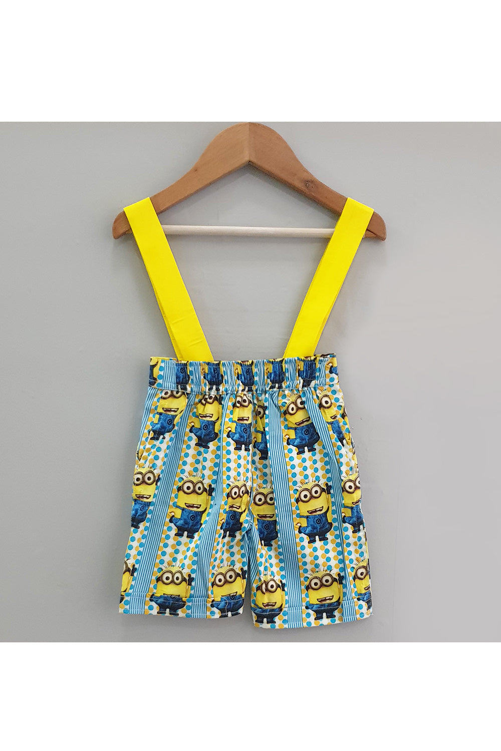 Minon theme shirt suspender and shorts set with bow