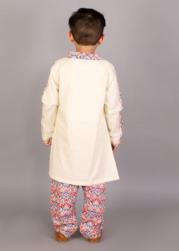 Kids Playing Holi Multi Embroidery Printed Kurta With Pyjama Set