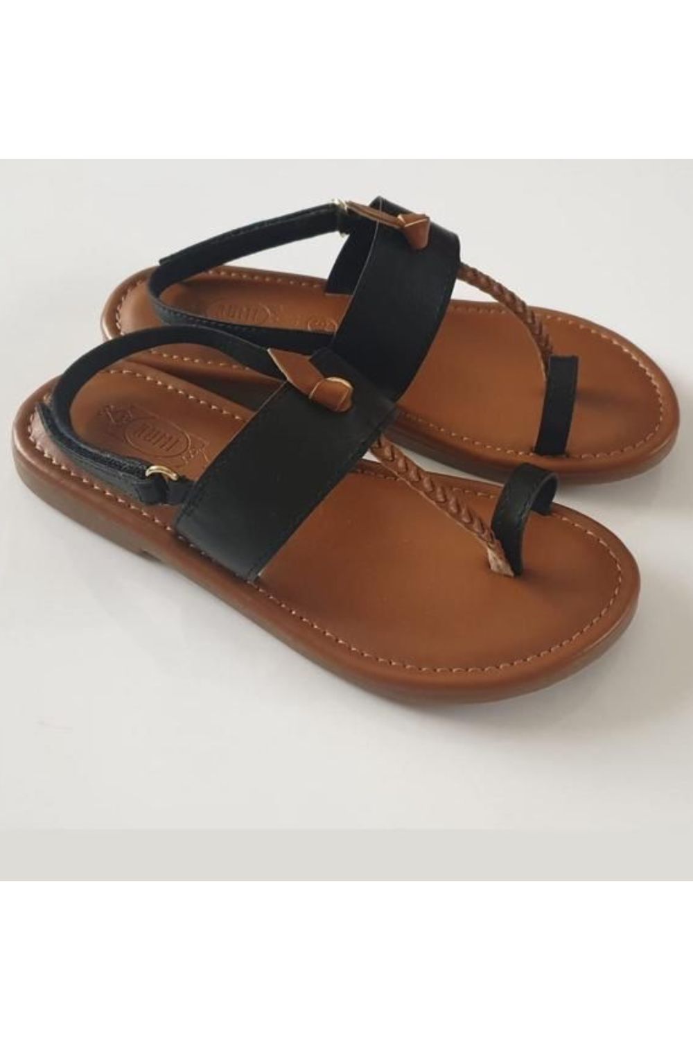 Tan and black cushioned kolhapuri with backstrap