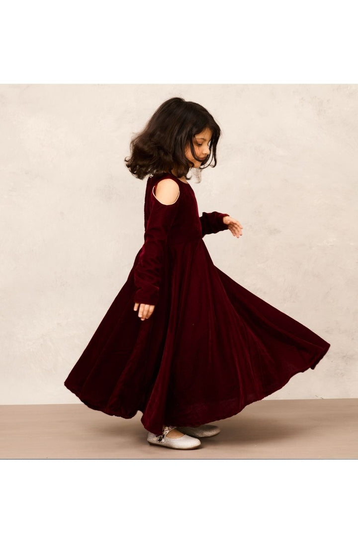 Chic Maroon Goregeous Velvet Full Sleeves Gown