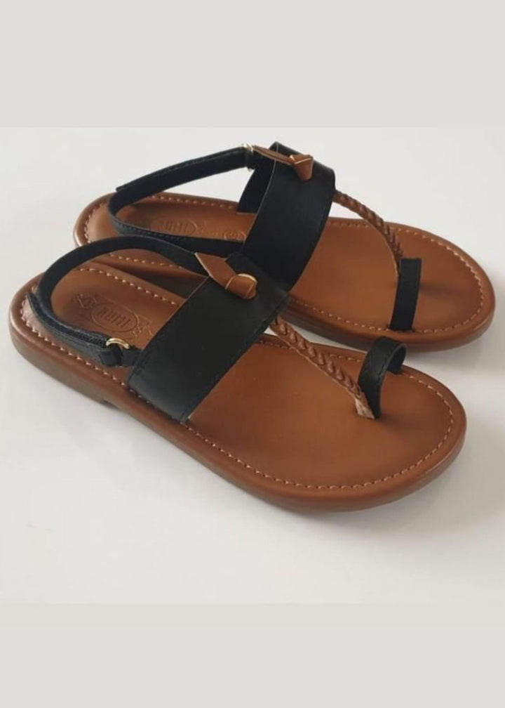 Tan and black cushioned kolhapuri with backstrap