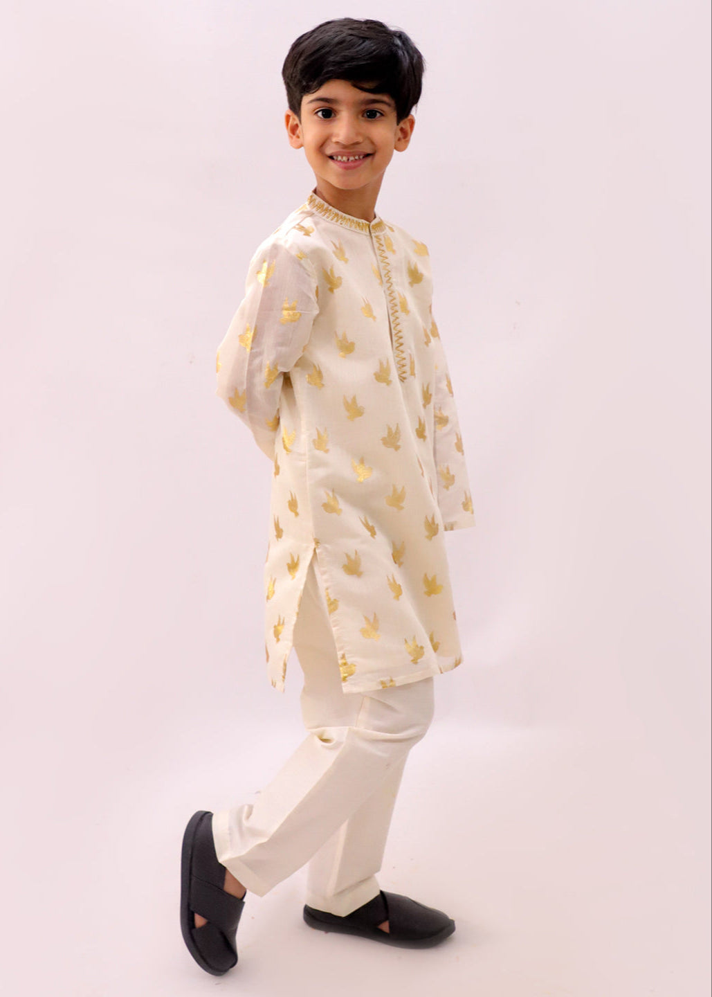 Mishti Off White Bird Printed Chanderi Kurta With Pyjama Set