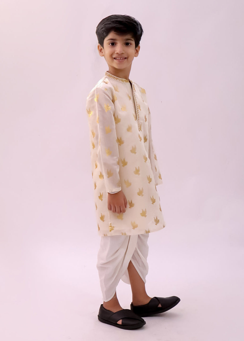 Mishti Off White Bird Printed Kurta With Dhoti Set