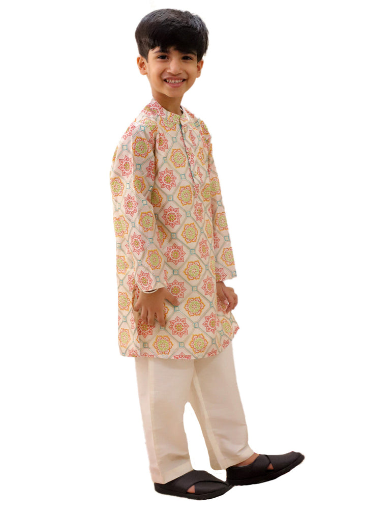 Mishti Off White Geometric Printed Kurta With Pyjama Set