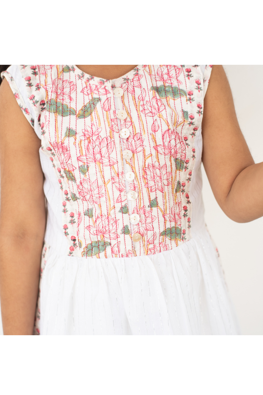 White Lotus Printed Sleeveless Cotton Kurta With Pants Set
