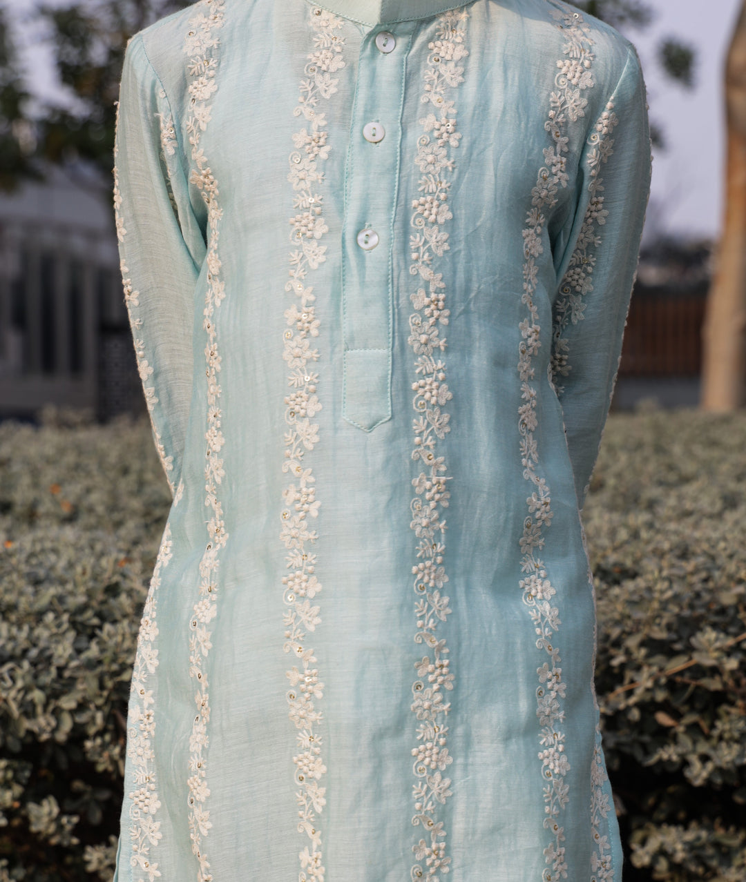 Sky Blue Chanderi Embroidered Kurta With Cotton Silk Off White Pant Set