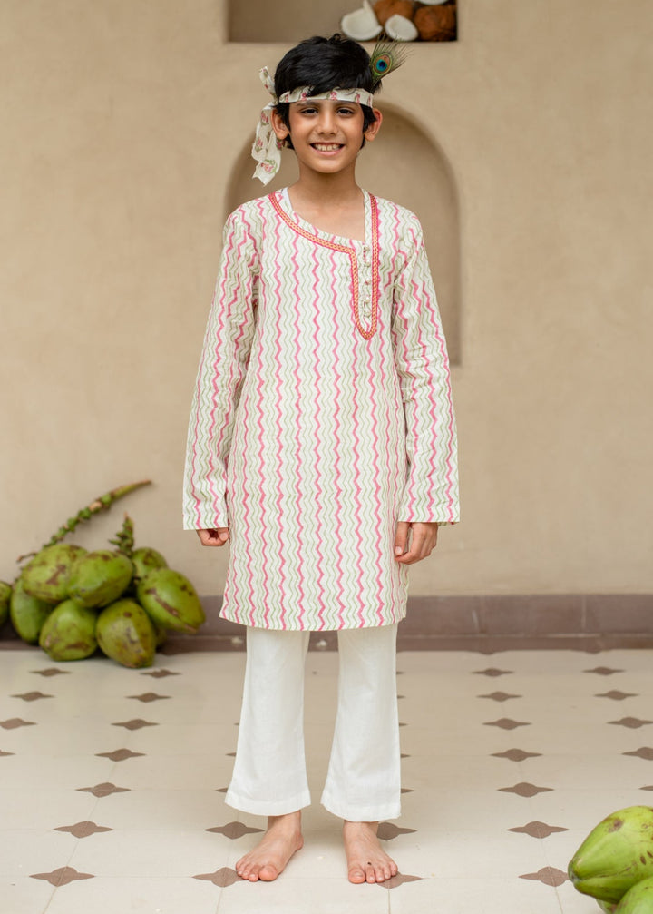 White Cotton Printed Chevron Kurta With Pyjama Set