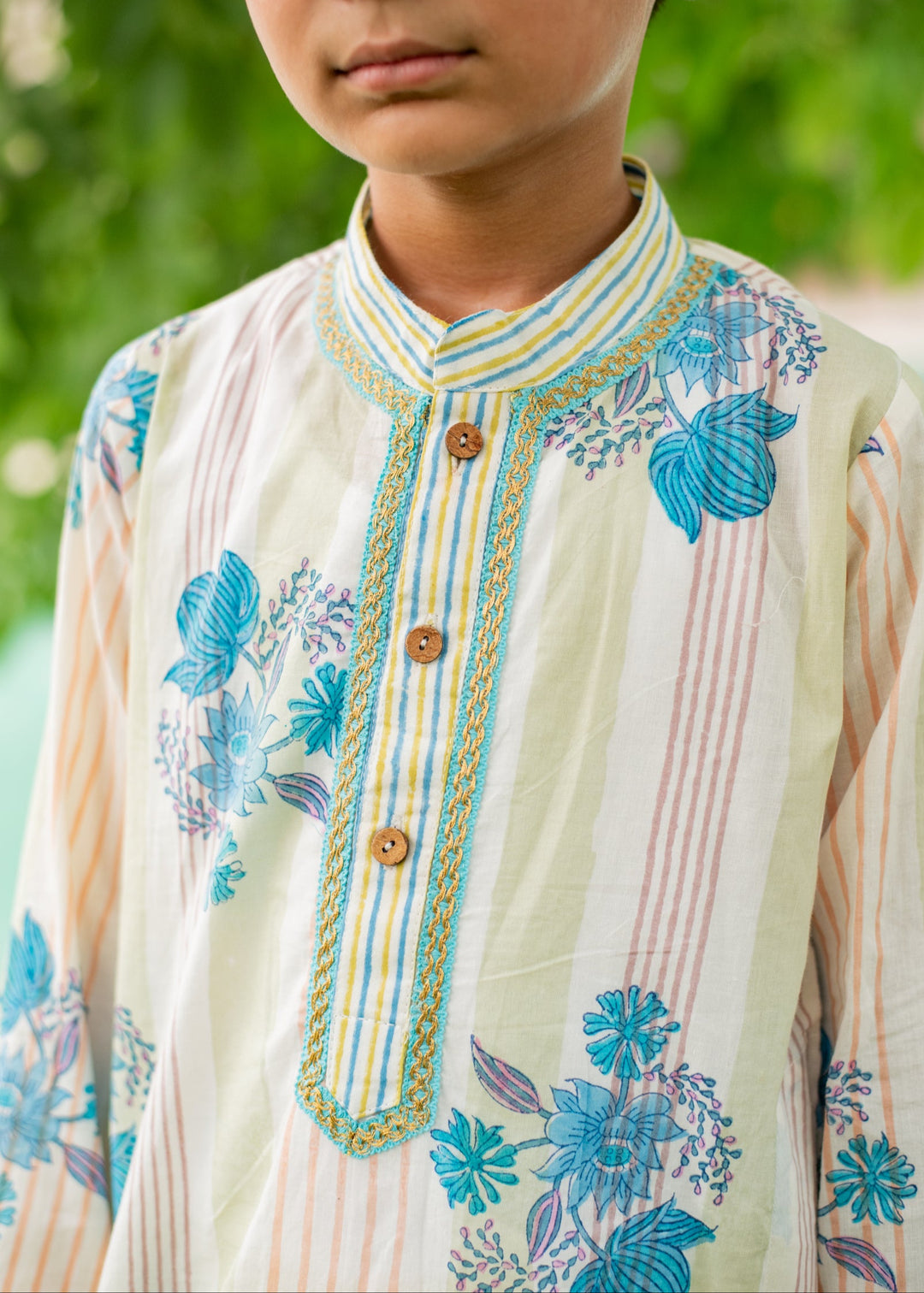 Green Floral Printed Daisy Stripes Kurta With Pyjama Set