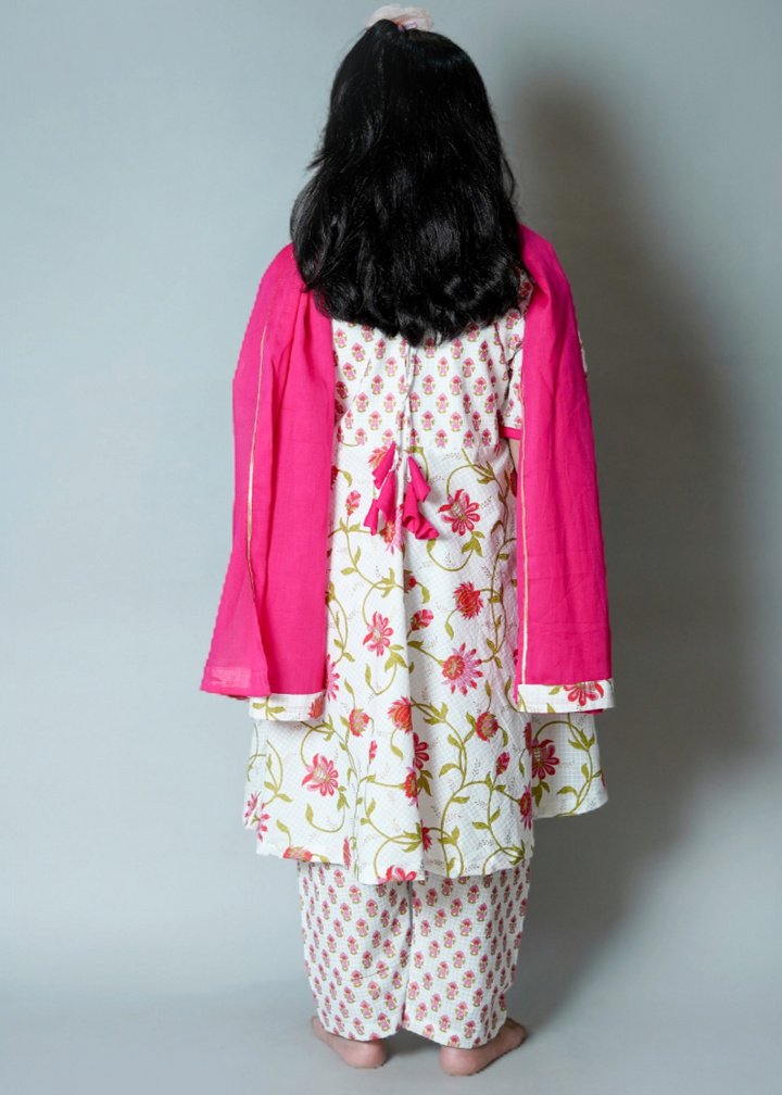 Pink Cotton Printed Floral Kurti Pyjama With Dupatta Set