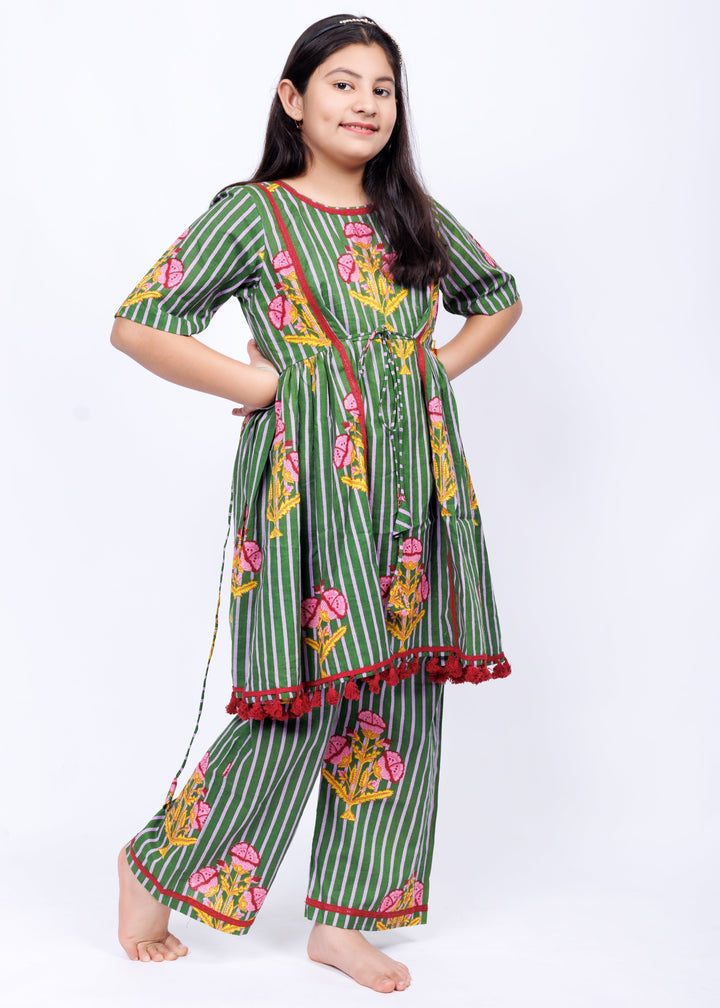 Green Cotton Printed Floral Kurti With Pant Set