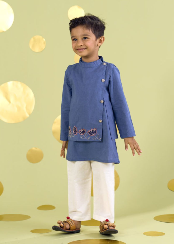 Blue Lotus Motif Kurta With Pyjama Set