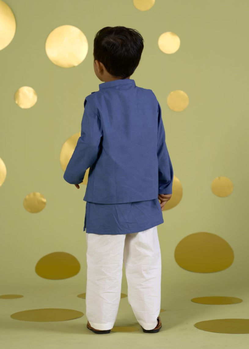 Blue Lotus Motif Kurta With Pyjama Set