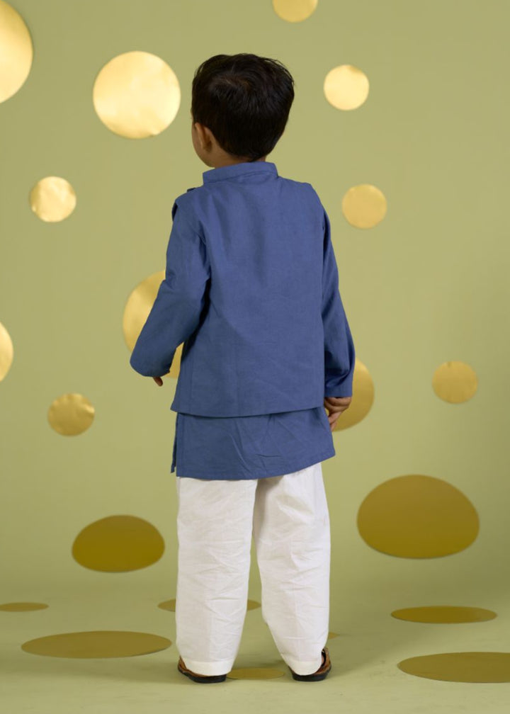 Blue Lotus Motif Kurta With Pyjama Set