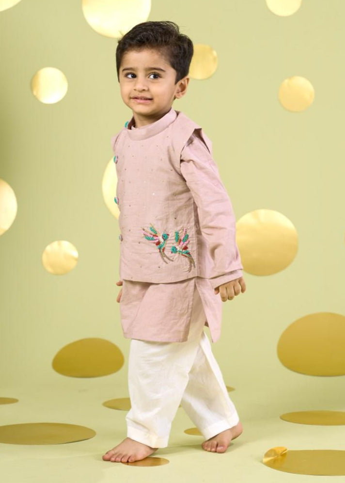 Ivory Hand Embroidery Bird Detailing Bandi And Kurta With Pyjama Set