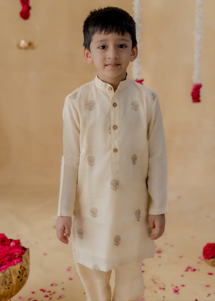 Off White Noor Floral Butis Handcrafted Kurta With Pyjama Set