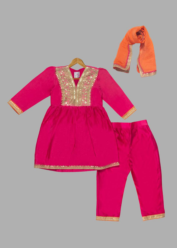 Pink Chanderi Gota Detailing Kurti Pant With Dupatta Set