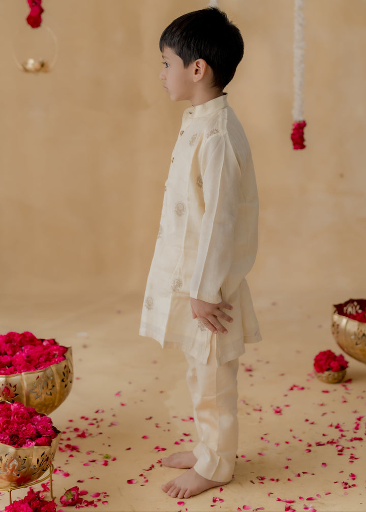 Off White Noor Floral Butis Handcrafted Kurta With Pyjama Set