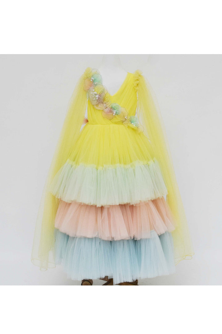 Multicolor net layers gown