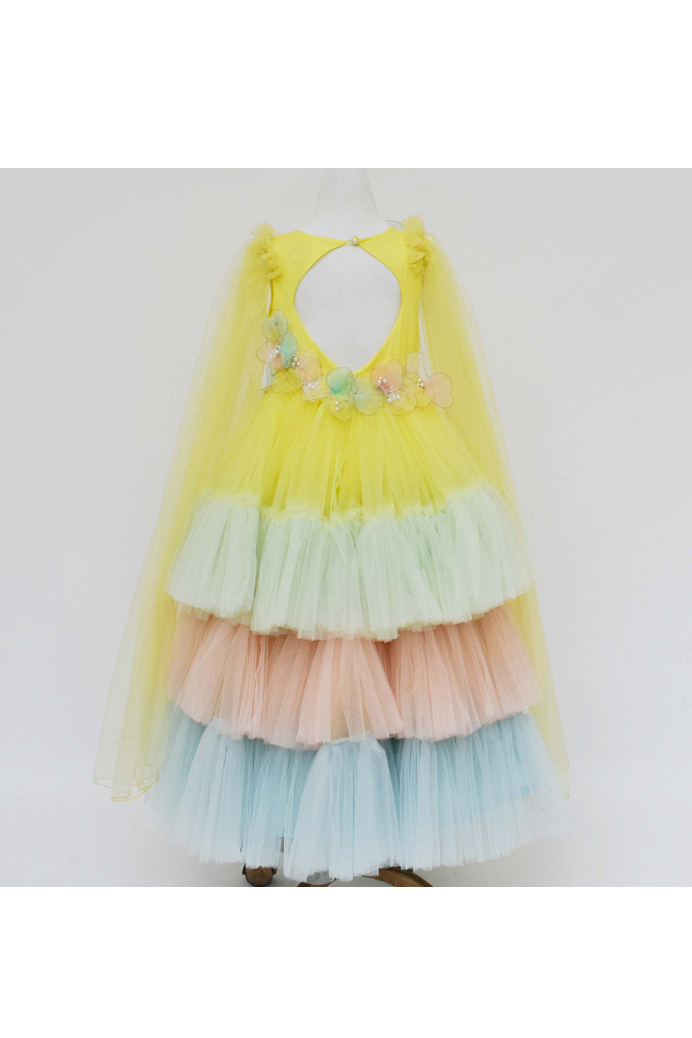 Multicolor net layers gown