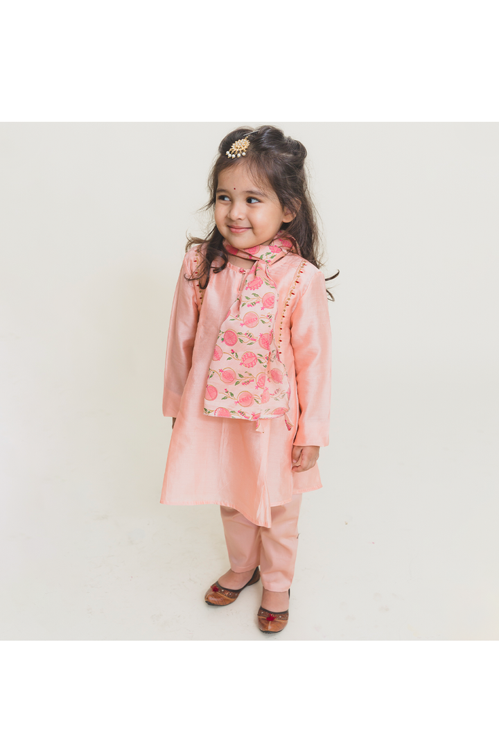 Box pleated kurta pant stole set