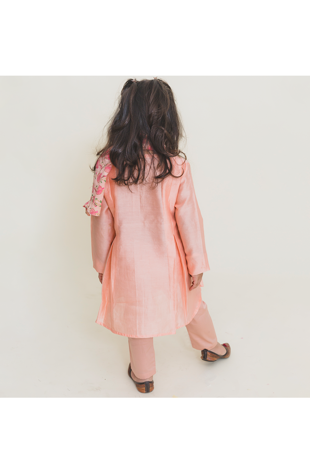 Box pleated kurta pant stole set
