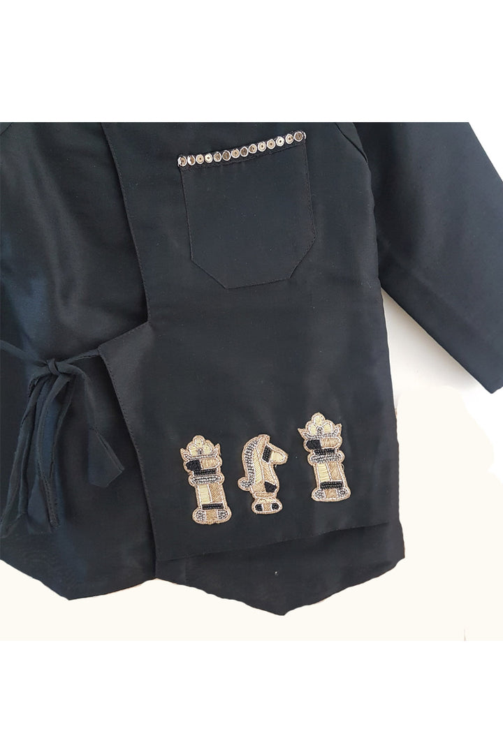 Black chess kurta white patiala! Stylemylo offers a wide range of Designer Indian wear for Boys, Ethnic wear for boys, Kurta pyjama for boys, Kids kurta pyjama set, Dhoti set for boys, Designer Dhoti Kurta, Online Dhoti Kurta set, Designer Dhoti kurta for boys.