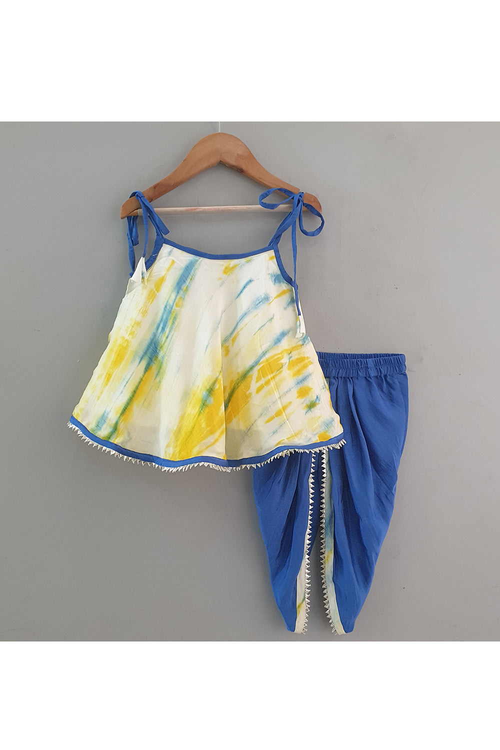 White Tie And Dye Kurta With Blue Dhoti Set