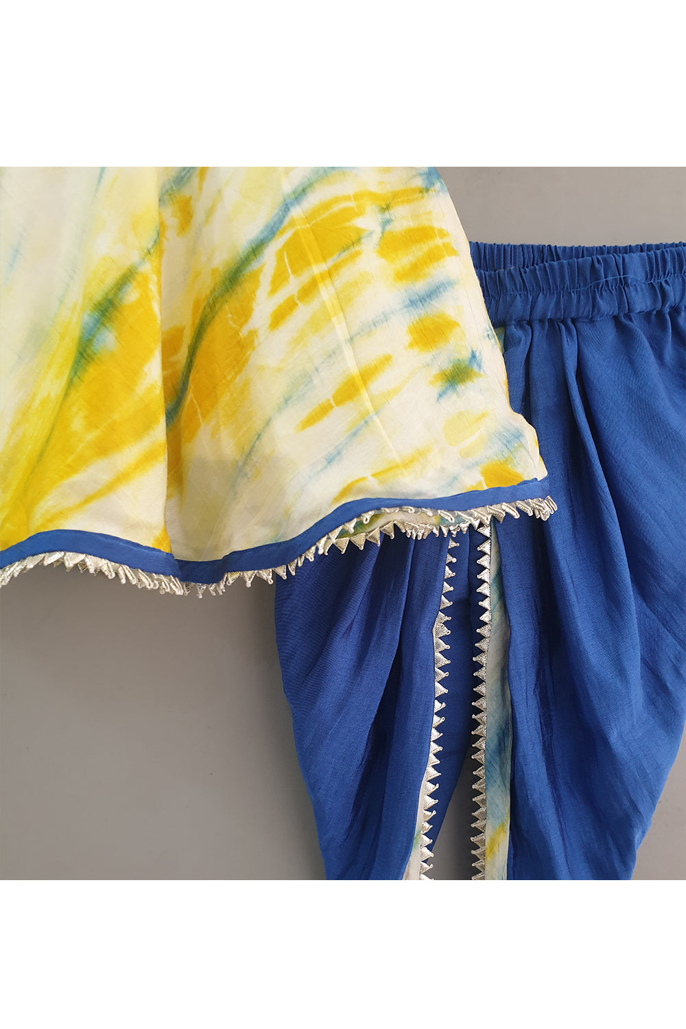 White Tie And Dye Kurta With Blue Dhoti Set