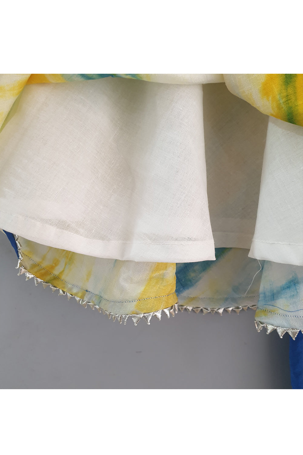 White Tie And Dye Kurta With Blue Dhoti Set