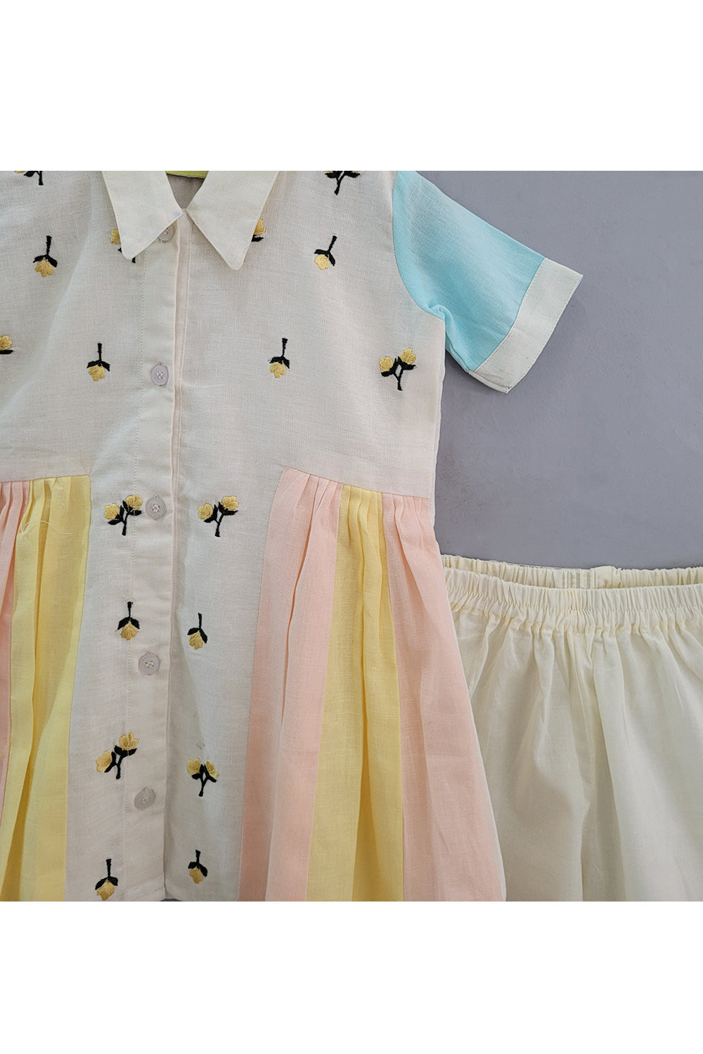White Flower Embroidered Linen Kurta With Pant Set
