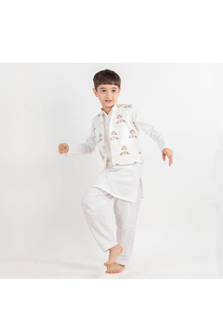 White Kurta With Bird Printed Nehru Jacket And Pyjama