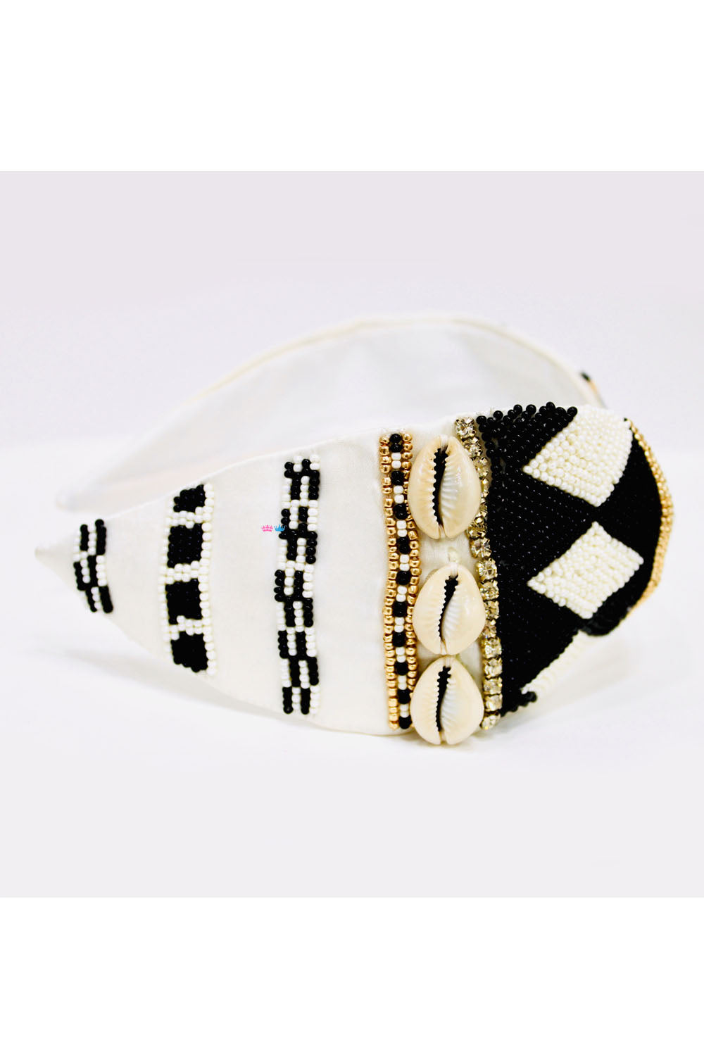 Shop from our wide range of hair bands for kids and mothers. Hand embroidered turban bands, partywear hairbands.
