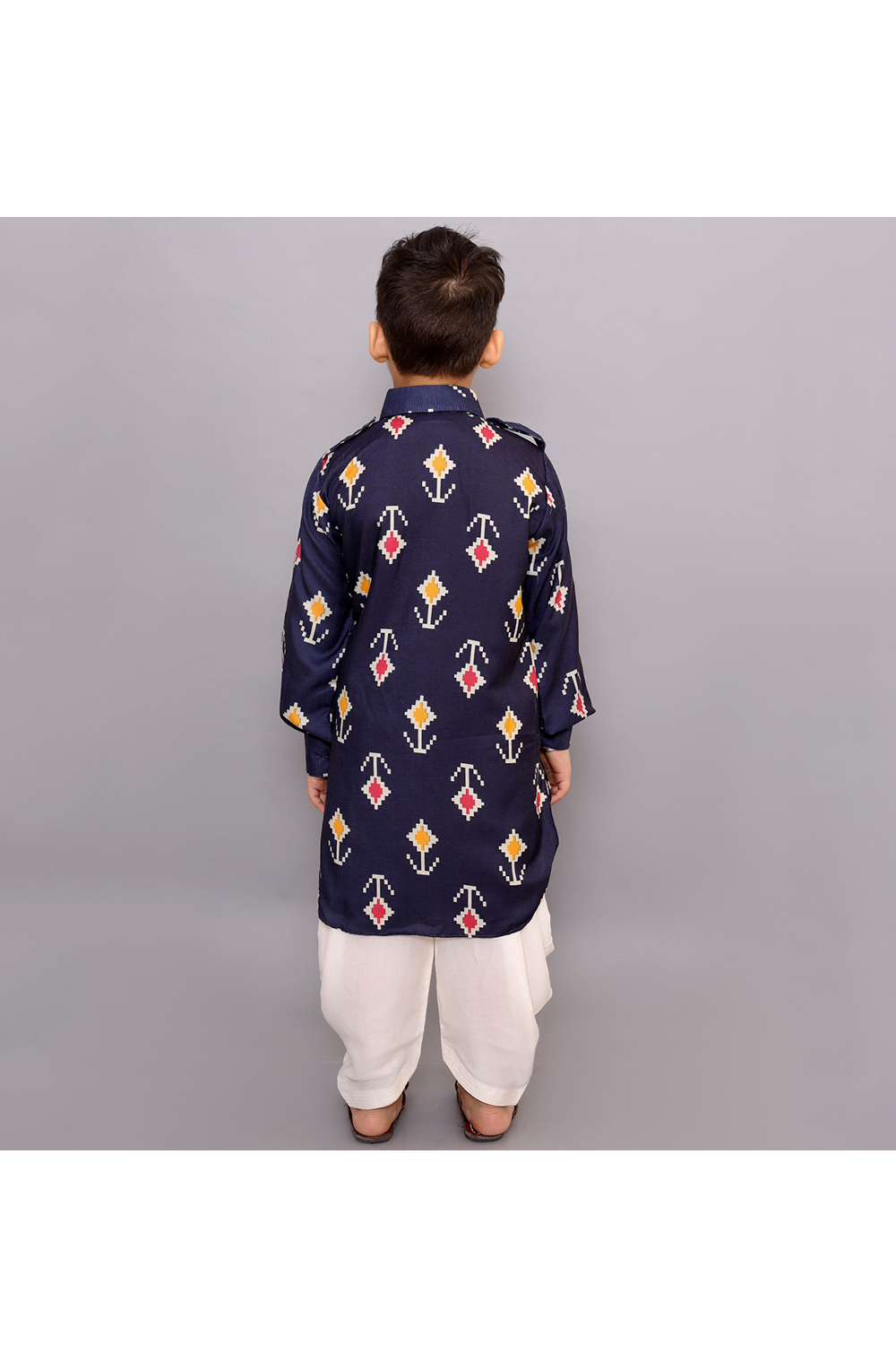 Dark navy blue printed kurta with off white pajama set