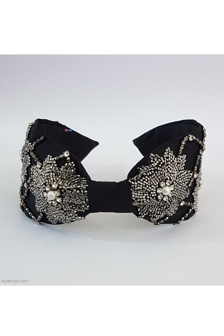 Flower crepe black hairband