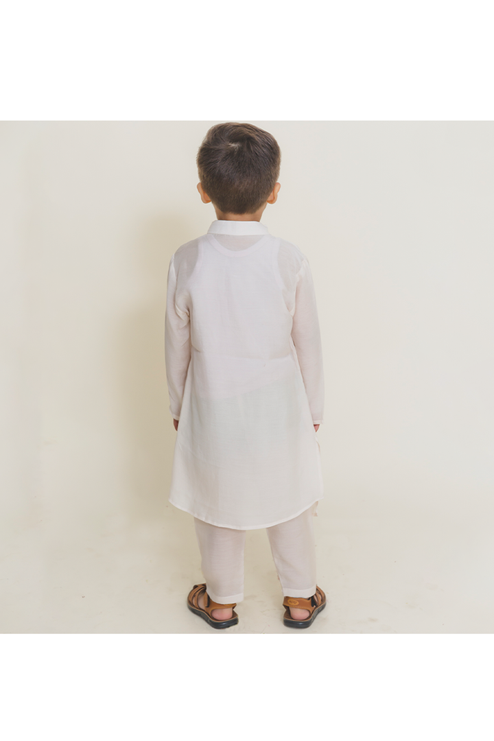 Ballon embroidered white kurta pant set