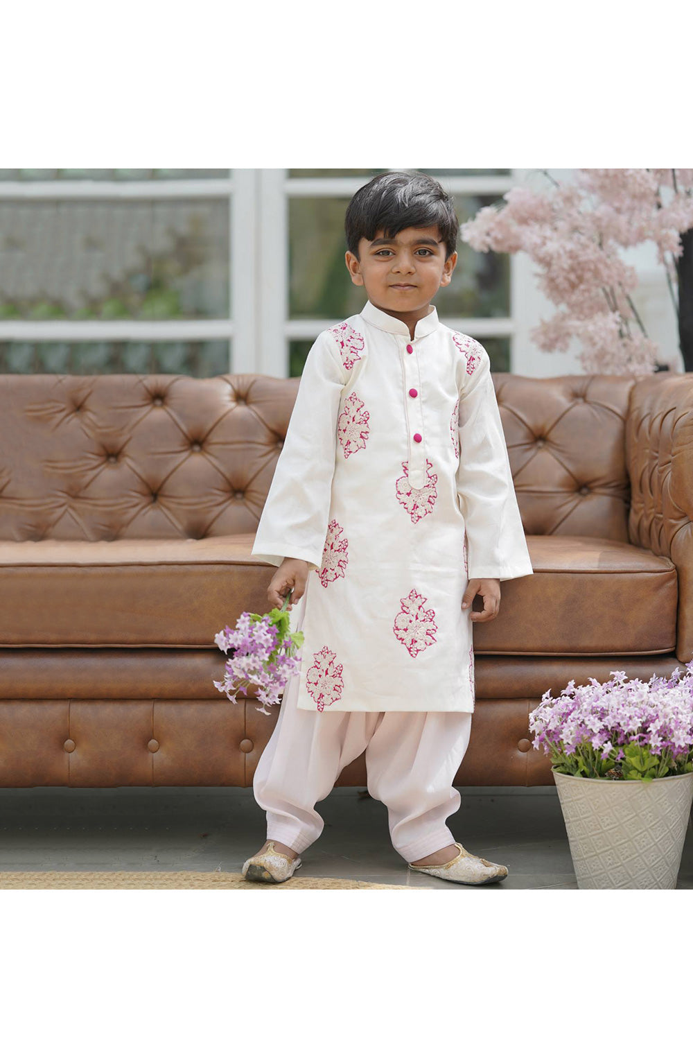 Off White Embroidered Motif Cotton Silk Kurta With Salwar Set