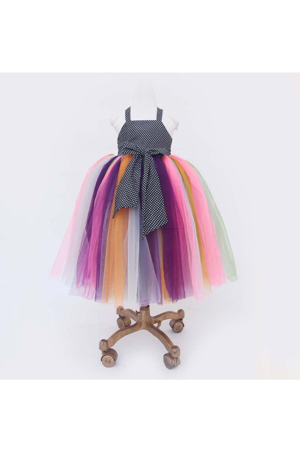 Multicolor sleeveless net gown